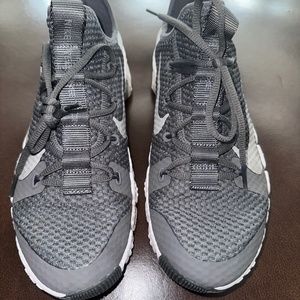 👟 Men Size 10 Ivory Grey Nike Free Metcon 3